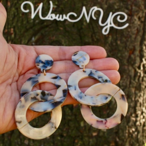 New Chunky Circle Layered Chain Dangle Earrings - Picture 9 of 9